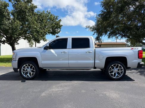 Used 2018 Chevrolet Silverado 1500 LT w/ Texas Edition AWD/4WD image 3