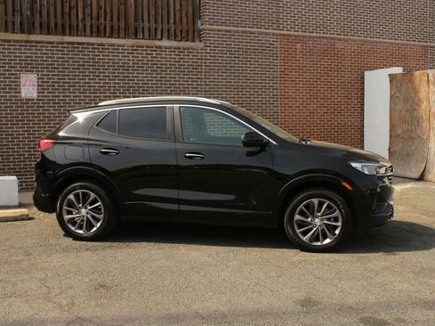 Used 2022 Buick Encore GX Select w/ Sport Touring Package AWD/4WD image 4
