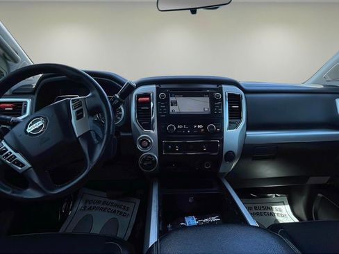 Used 2017 Nissan Titan PRO-4X image 13