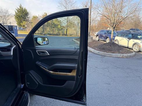 Used 2017 GMC Yukon Denali w/ Open Road Package image 27