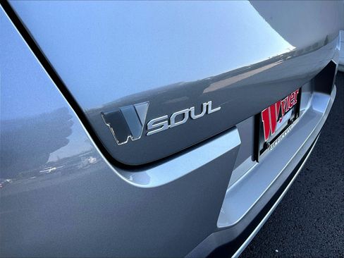 Certified 2025 Kia Soul LX w/ LX Technology Package FWD image 24