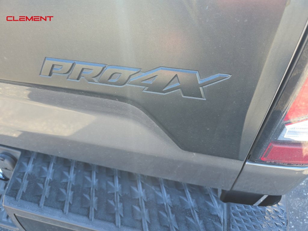 Used 2021 Nissan Titan PRO-4X w/ Pro-4x Convenience Package AWD/4WD image 4