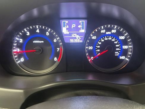 Used 2016 Hyundai Accent SE FWD image 11