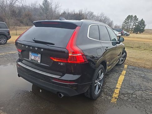 Used 2020 Volvo XC60 T5 Momentum w/ Protection Package Premier image 7