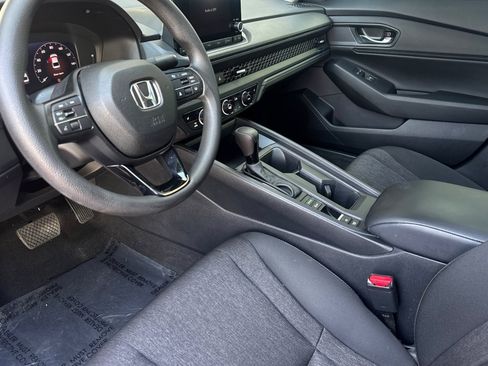 Used 2023 Honda Accord EX image 4