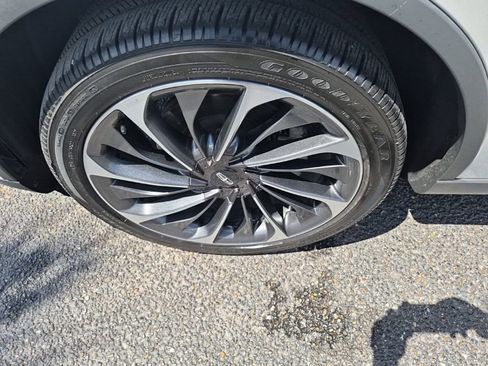 Used 2025 Lincoln Aviator Reserve w/ Illumination Package image 26