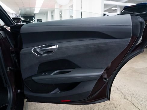 Used 2022 Audi e-tron GT Premium Plus image 20