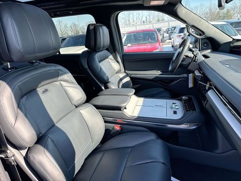 New 2026 Lincoln Navigator L Reserve w/ Jet Appearance Package image 23