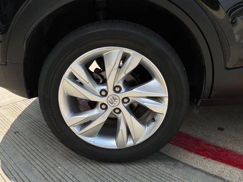 Used 2025 Buick Encore GX Preferred FWD image 9