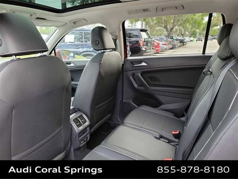 Used 2021 Volkswagen Tiguan SE w/ Panoramic Sunroof Package image 12