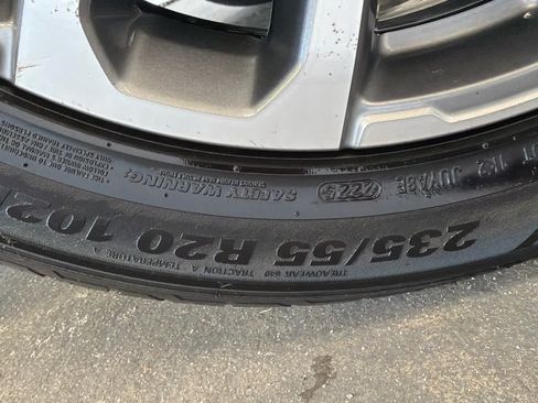 Used 2022 GMC Acadia Denali w/ LPO, Floor Liner Package FWD image 12