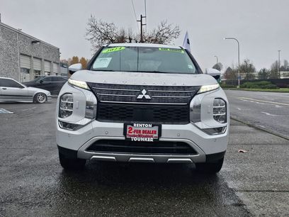 Used 2024 Mitsubishi Outlander SE