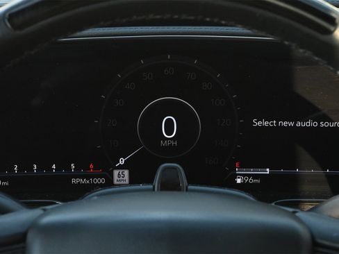 Used 2023 Cadillac Escalade Premium Luxury image 11