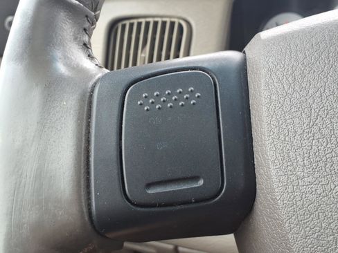 Used 2005 Dodge Ram 1500 Truck SLT RWD image 16