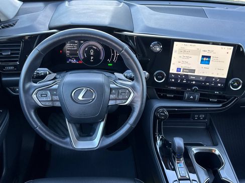 Used 2025 Lexus NX 350h AWD w/ Premium Package image 11