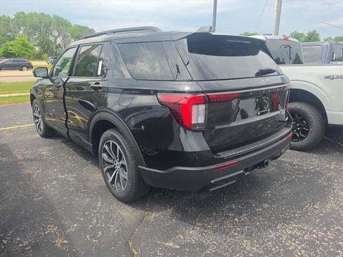 New 2026 Ford Explorer ST-Line AWD/4WD image 4