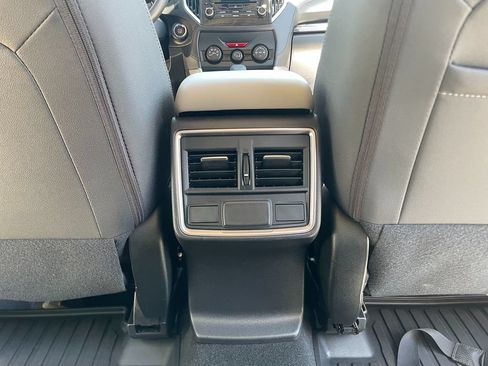 Used 2022 Subaru Forester Premium AWD/4WD image 28