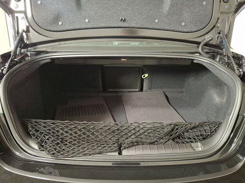 Used 2014 Chevrolet SS Base image 30