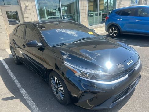 Used 2024 Kia Forte LXS FWD image 2