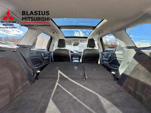 Used 2021 Lincoln Corsair Reserve image 40