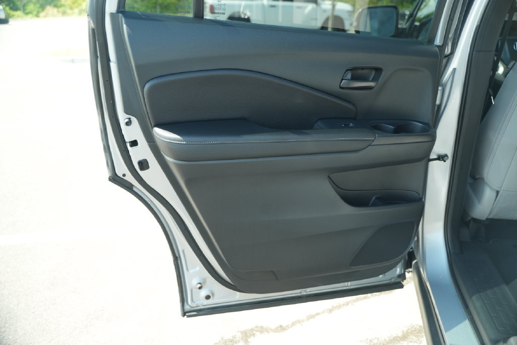 Used 2023 Honda Passport EX-L image 17