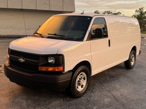 Used 2013 Chevrolet Express 2500 RWD image 1