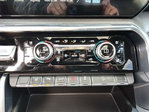 Certified 2024 GMC Sierra 2500 Denali w/ Denali Reserve Package image 20