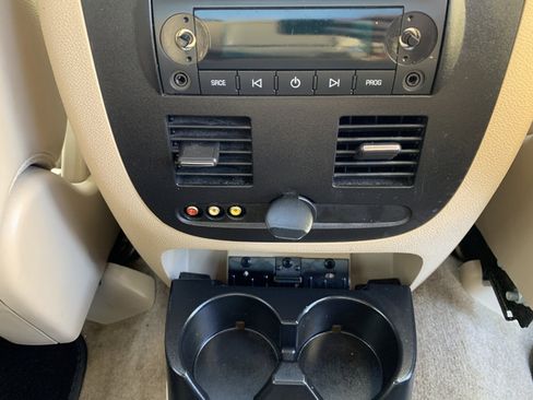 Used 2012 Chevrolet Avalanche LTZ image 36