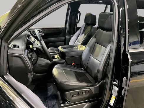 Used 2024 Chevrolet Tahoe High Country AWD/4WD image 15