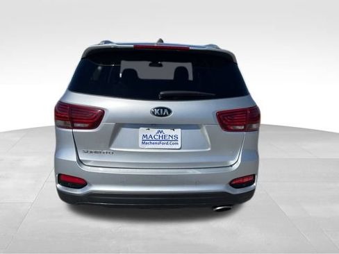 Used 2020 Kia Sorento LX w/ LX I4 Convenience Package image 26