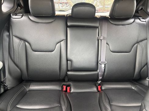 Used 2025 Jeep Compass Limited AWD/4WD image 39