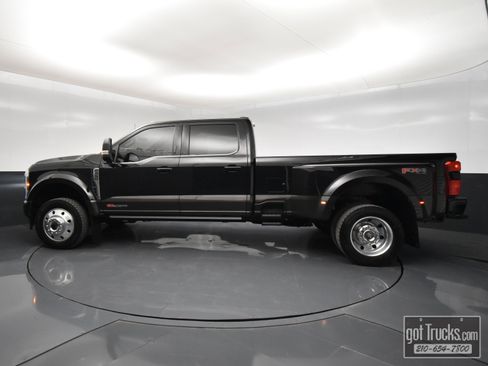 Used 2024 Ford F450 King Ranch w/ FX4 Off-Road Package image 3