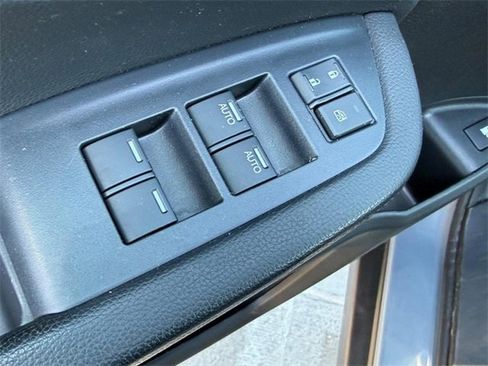 Used 2022 Honda Pilot Sport image 16