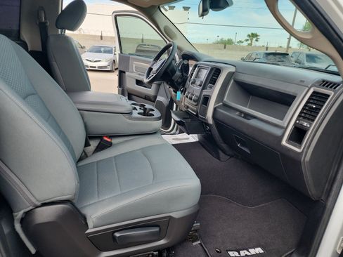 Used 2016 RAM 3500 Tradesman w/ Chrome Appearance Group RWD image 29