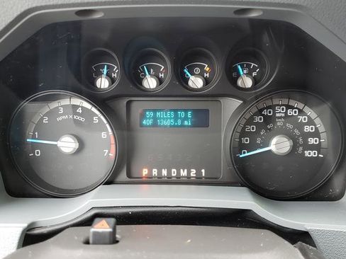 Used 2014 Ford F250 XL w/ Power Equipment Group image 24