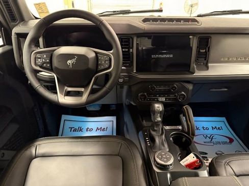 New 2025 Ford Bronco Badlands image 16