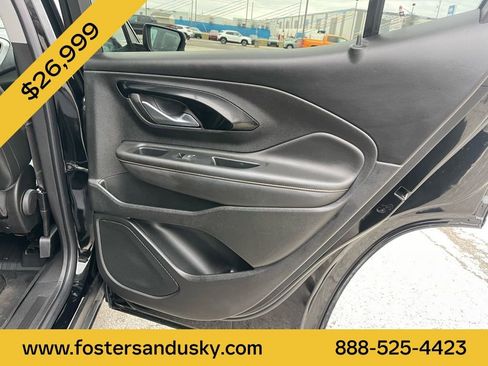 Used 2022 GMC Terrain AT4 w/ Infotainment Package II image 17