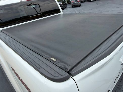Used 2022 Ford Ranger Lariat w/ Tremor Off-Road Package AWD/4WD image 14