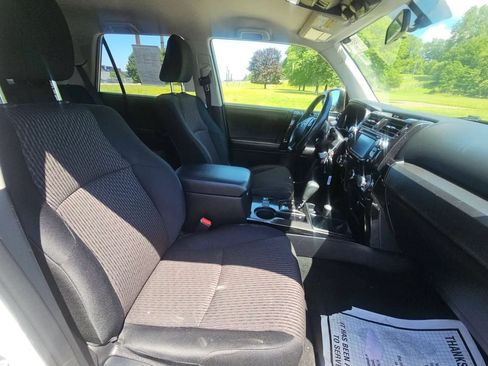 Used 2014 Toyota 4Runner Trail AWD/4WD image 10