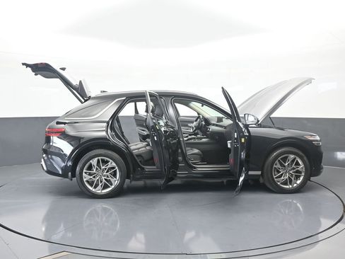 Used 2022 Genesis GV70 2.5T w/ Select Package image 75