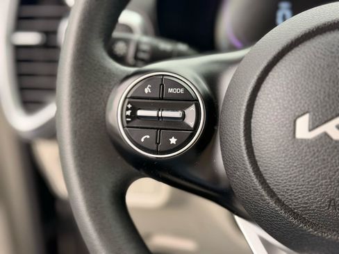 Used 2024 Kia Soul LX FWD image 23