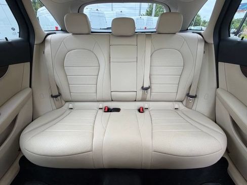 Used 2022 Mercedes-Benz GLC 300 4MATIC image 17