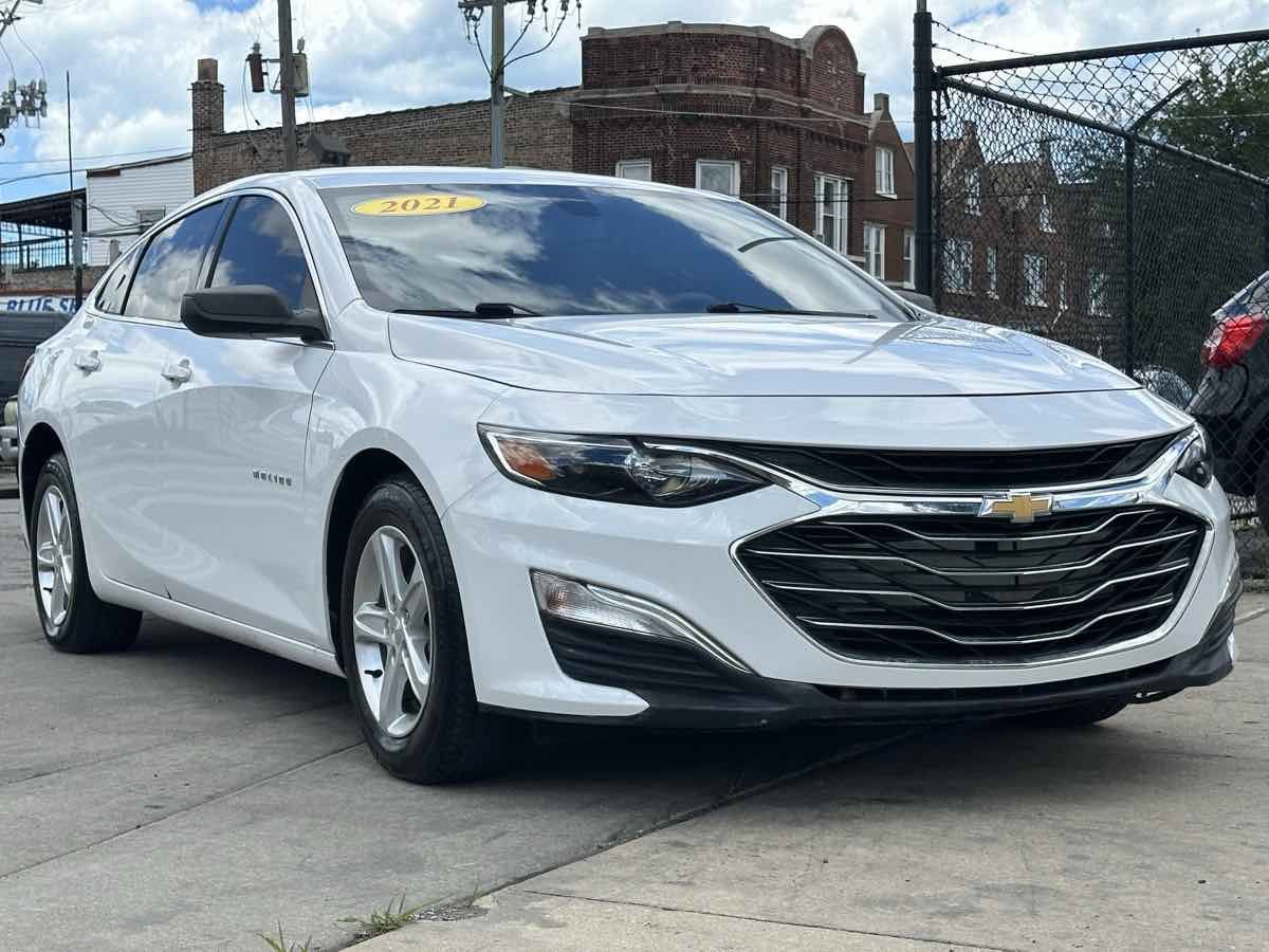 Used 2021 Chevrolet Malibu LS FWD image 3