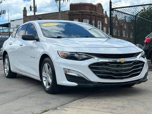 Used 2021 Chevrolet Malibu LS FWD image 3