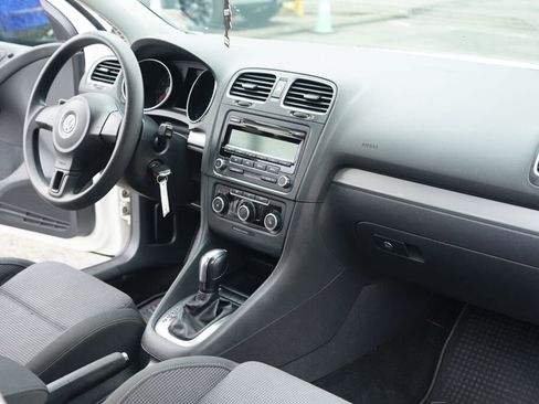 Used 2012 Volkswagen Golf 2-Door image 12