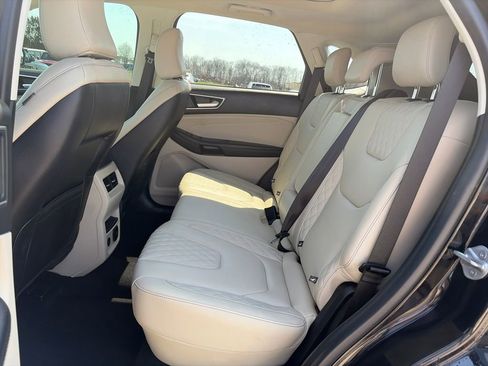 Used 2023 Ford Edge Titanium w/ Class II Trailer Tow Package AWD/4WD image 29