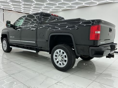Used 2016 GMC Sierra 2500 Denali w/ Duramax Plus Package AWD/4WD image 14