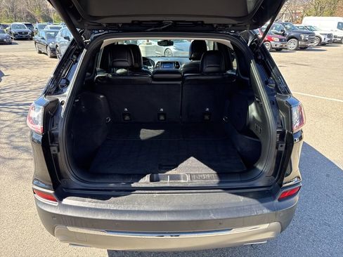 Used 2019 Jeep Cherokee Limited w/ Luxury Group AWD/4WD image 26