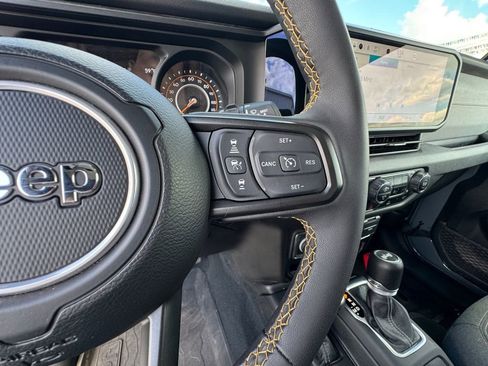 Used 2024 Jeep Wrangler Unlimited Sport AWD/4WD image 23