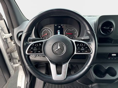 Used 2020 Mercedes-Benz Sprinter 2500 w/ Comfort Plus Package image 24